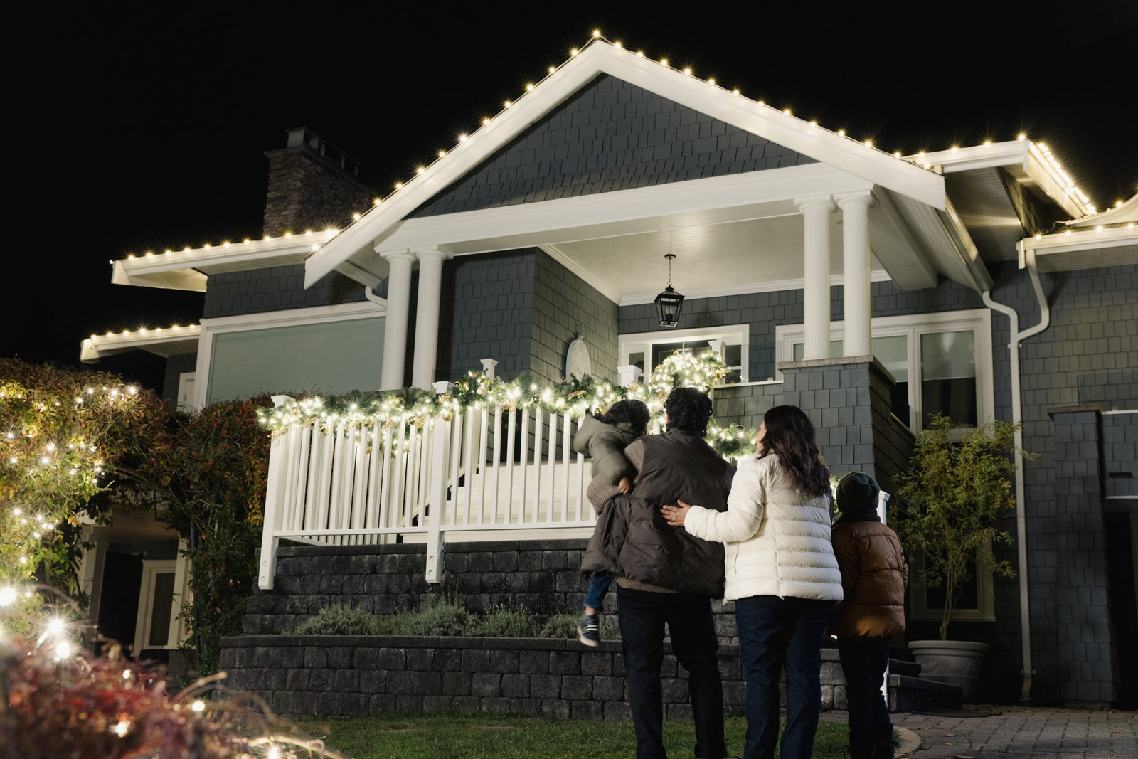 Make 60% Margins Installing Christmas Lights (with expert quoting skills)